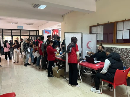 Yüksekokulumuzda Kızılay Kan Bağışı Etkinliği Düzenlendi